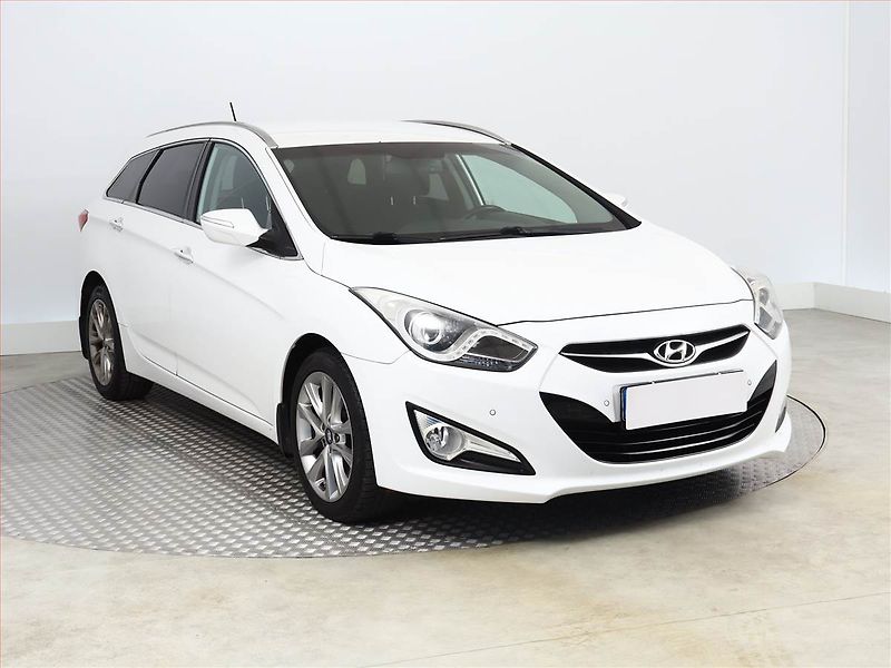 Hyundai i40 (2015) 1.7 CRDi, Xenony, Tempomat - fotografie inzerátu