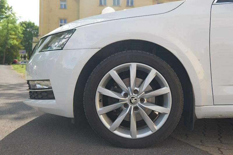 Škoda Octavia 1.5 CNG Webasto LED Tažné Kess - fotka 10 z 37