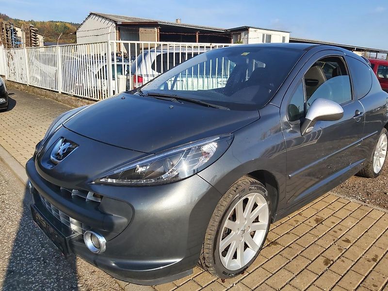 Peugeot 207 (2009) 1,6 128 KW  GTI - fotka 7 z 27