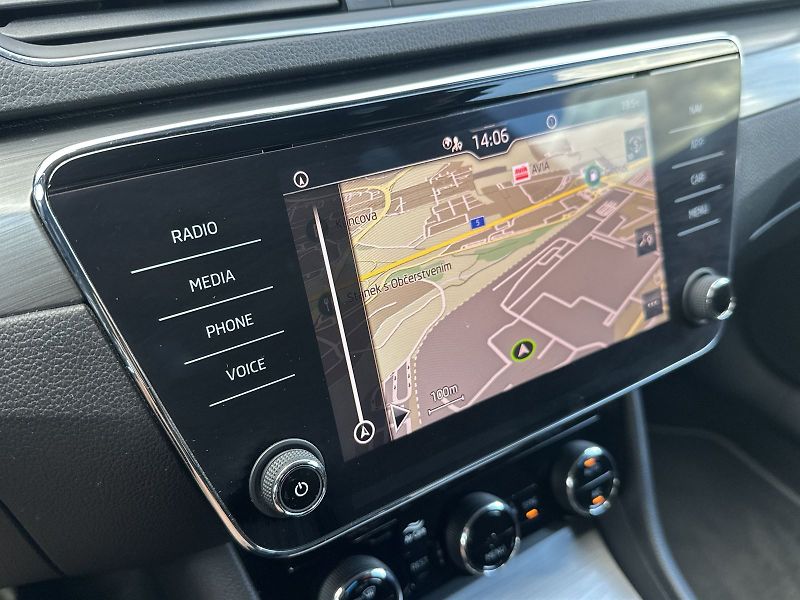 Škoda Superb (2023) Combi 2.0 TDI DSG Style - fotka 12 z 34