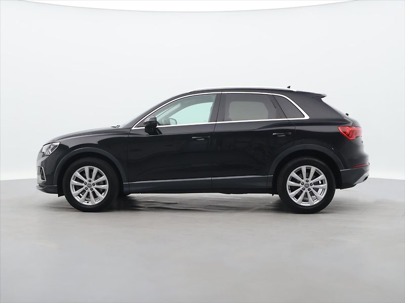 Audi Q3 2,0 40 TFSI Aut. quattro LED - fotka 4 z 28