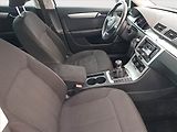 Volkswagen Passat (2011) 2.0 TDI, po STK, servisované - náhled 9