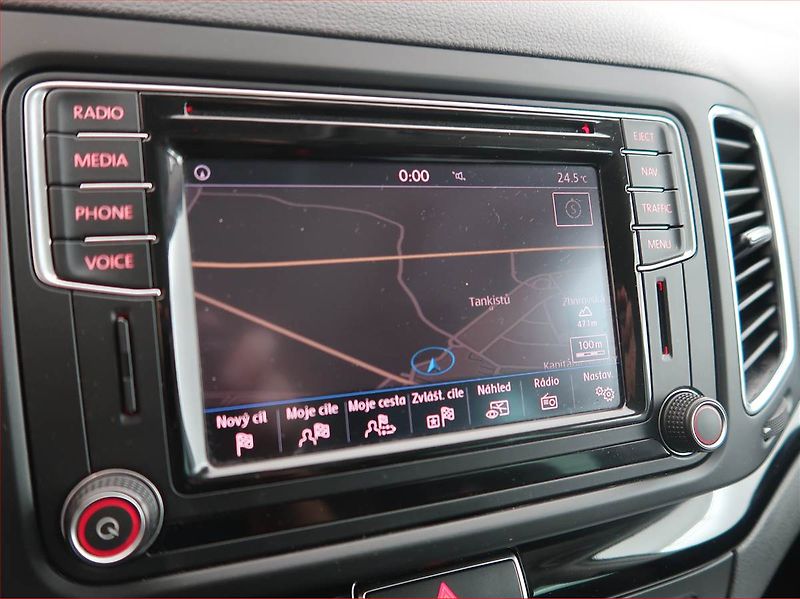 Seat Alhambra (2016) 2.0 TDI, 4X4, 7 míst, Kůže - fotka 13 z 25