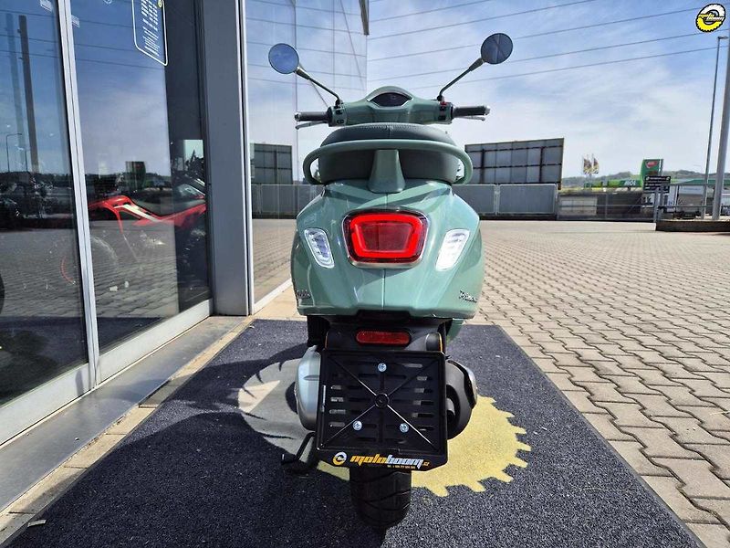 Vespa Primavera 125 3V ABS (2026) Primavera 125 80th - fotka 5 z 22