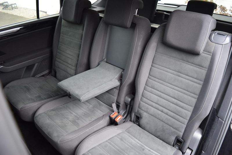 Volkswagen Touran (2017) 1.4TSI 110kw 7MÍST HIGHLIN TAŽ - fotka 16 z 48