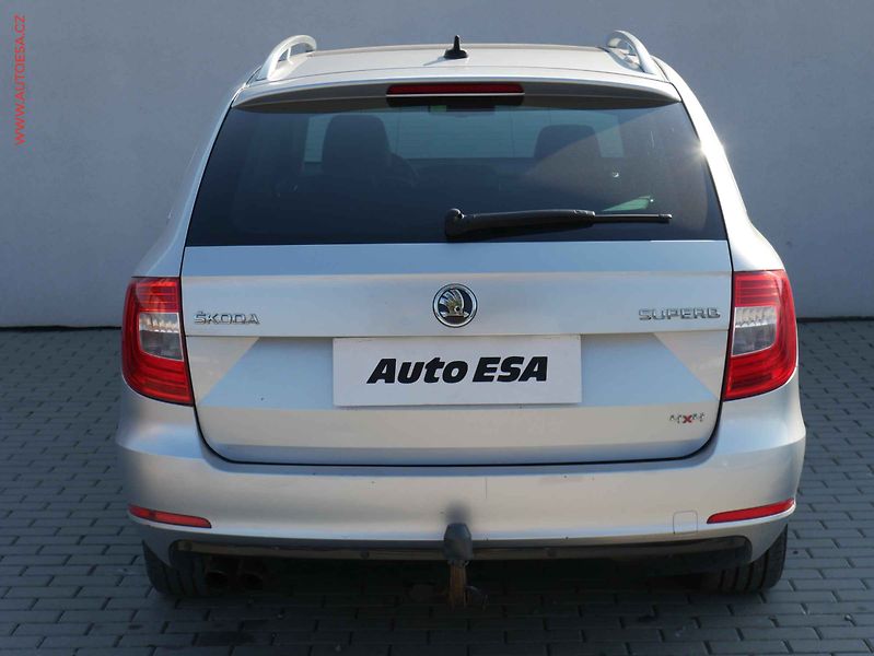 Škoda Superb (2014) 2.0TDi 4x4, ČR, Panor, kůže - fotka 5 z 25