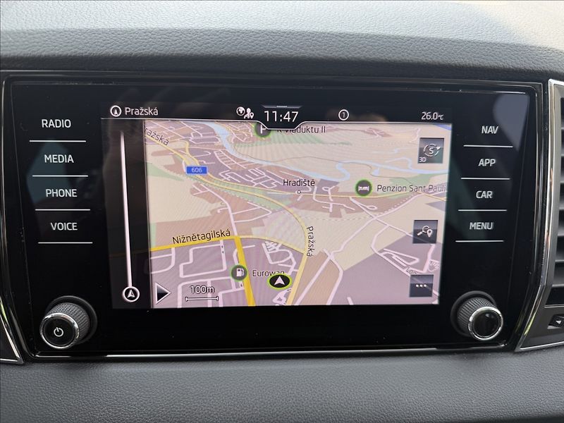 Škoda Karoq 2.0 TDI Tour Virtual - fotka 11 z 19
