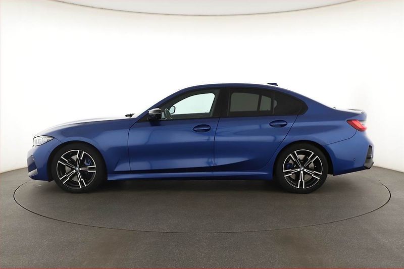 BMW Řada 3 (2023) M340d xDrive - fotka 3 z 20