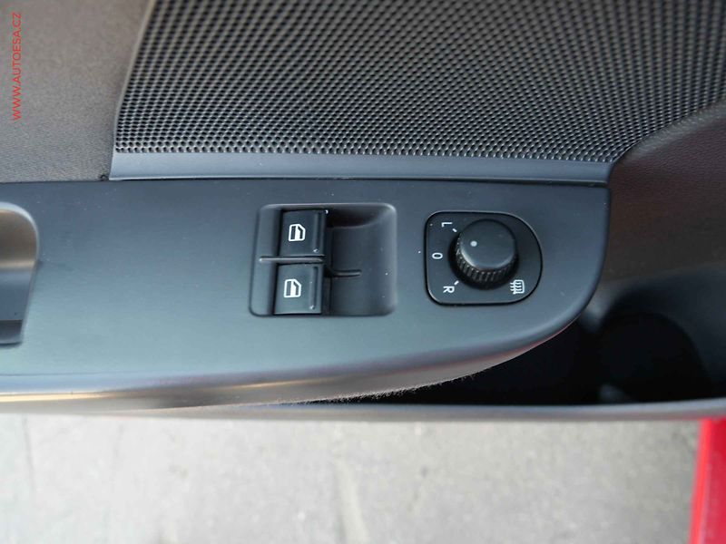 Volkswagen Golf (2008) 1.4TSi, GT - fotka 11 z 17