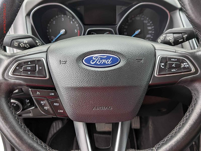 Ford Focus (2016) 2.0 TDCI, ČR, AT, bixen - fotka 14 z 18
