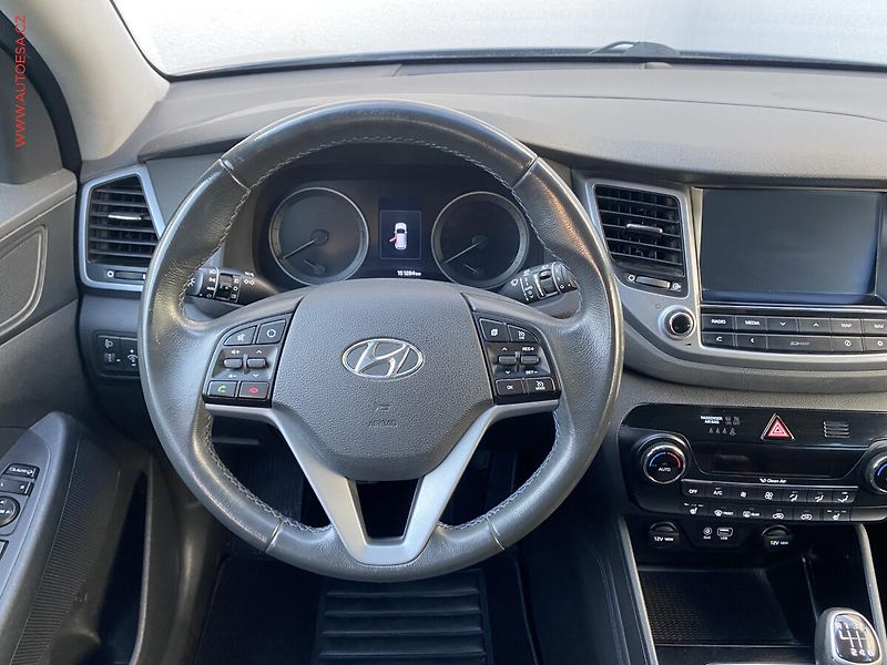Hyundai Tucson (2016) 1.7 CRDi, Navi - fotka 11 z 19