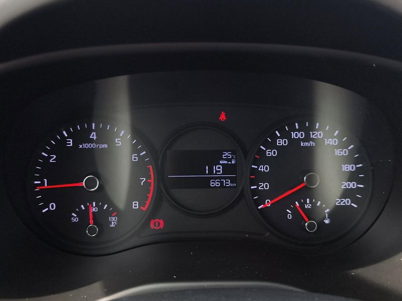 Kia Picanto (2022) COMFORT 1.0 DPi 49kW, ČR, 1 Ma - fotka 15 z 21