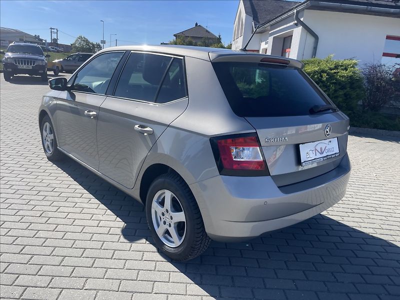 Škoda Fabia 1,2 TSi 66kw Style Klima ESP V - fotka 31 z 34