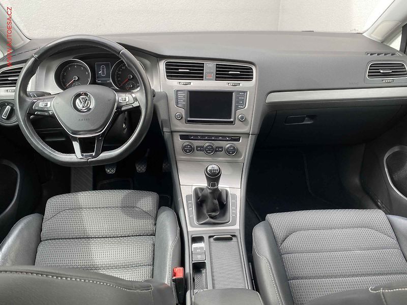 Volkswagen Golf (2017) 1.2 TSi, Comfortline, bixen - fotka 8 z 17