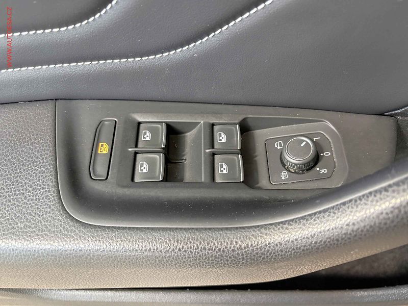 Volkswagen Passat (2020) 2.0TDi, ELE, DSG, LED - fotka 12 z 17