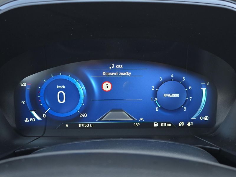 Ford Kuga (2021) ST Line 1.5 Ecoboost 110kw, se - fotka 16 z 28