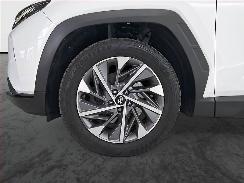 Hyundai Tucson (2022) 1.6 T-GDI - fotka 15 z 19