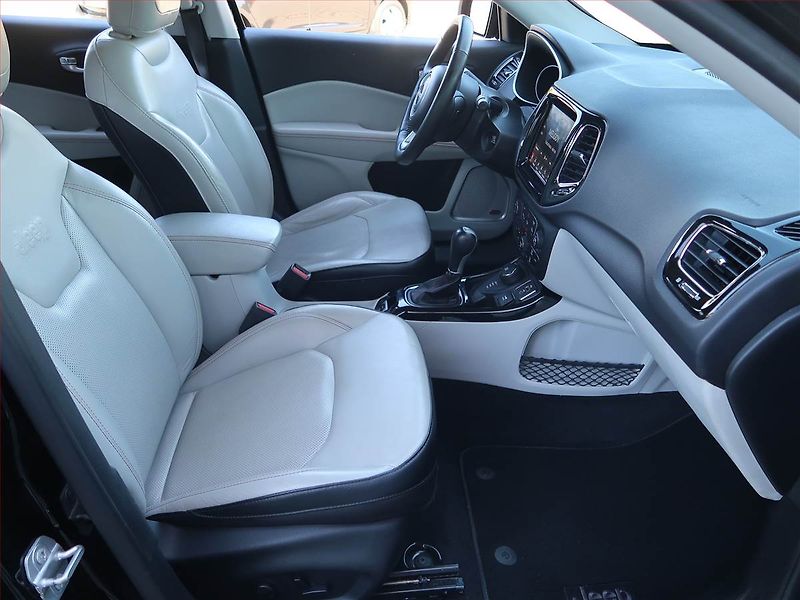 Jeep Compass (2018) 1.4 MultiAir, 4X4, Automat - fotka 9 z 20