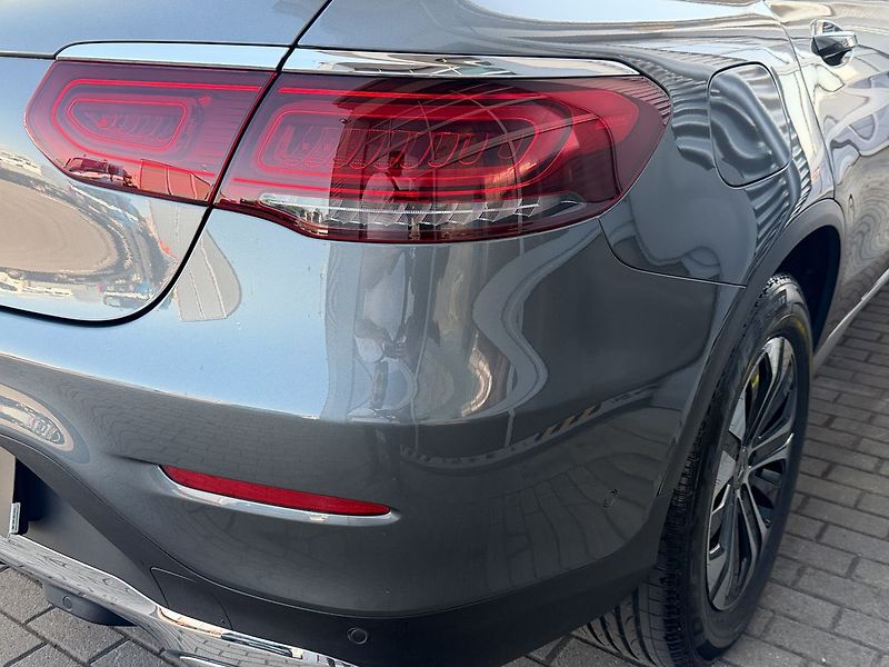 Mercedes-Benz GLC 220d 4MATIC - fotka 12 z 38
