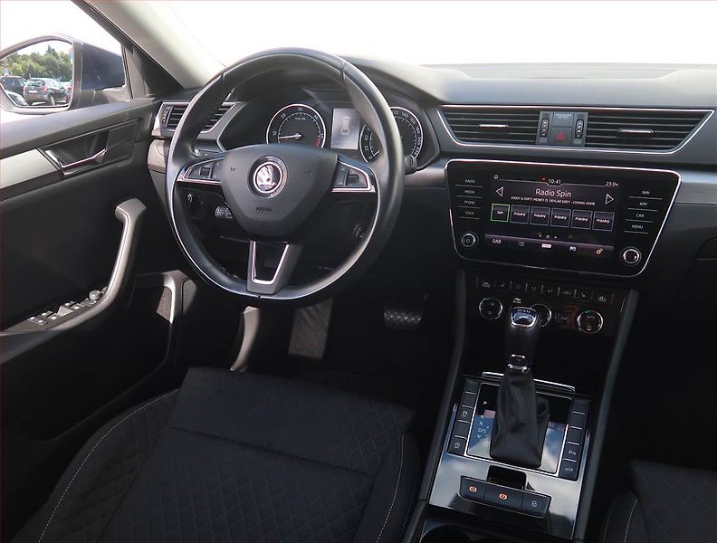 Škoda Superb (2019) Style 2.0 TDI, Automat - fotka 7 z 25