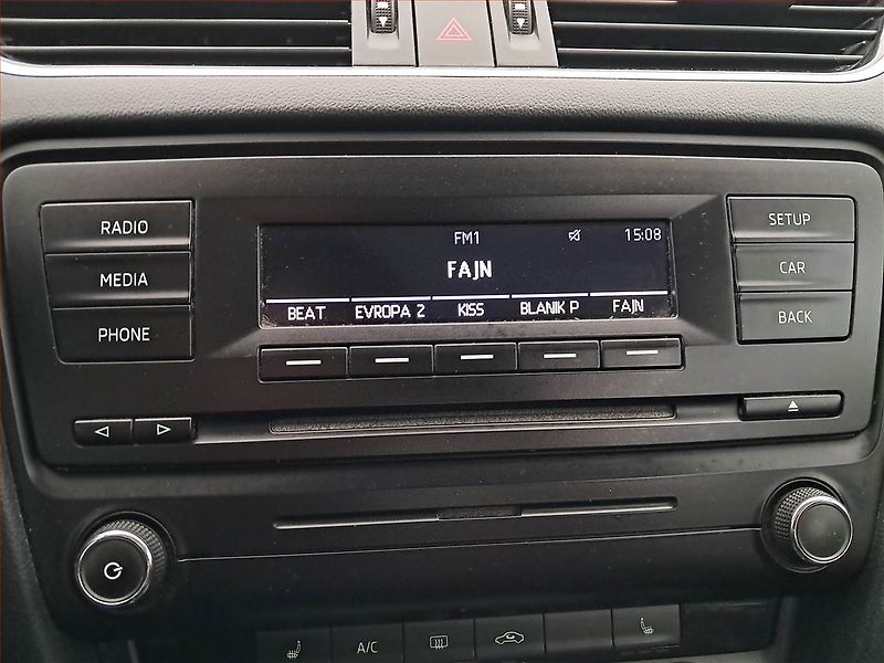 Škoda Octavia (2013) 1.6 TDI, Tempomat - fotka 12 z 17
