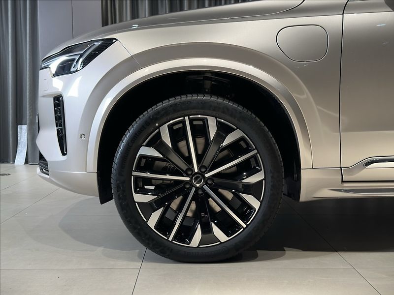 Volvo XC90 (2026) 2,0 T8  Plus Bright - fotka 6 z 25