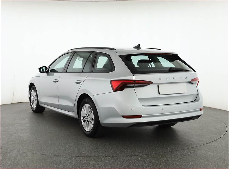 Škoda Octavia (2023) Ambition 2.0 TDI, ČR,1.maj - fotka 4 z 17