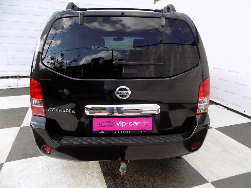 Nissan Pathfinder (2008) 2.5DCi/4x4/7.Míst/ - fotka 7 z 37