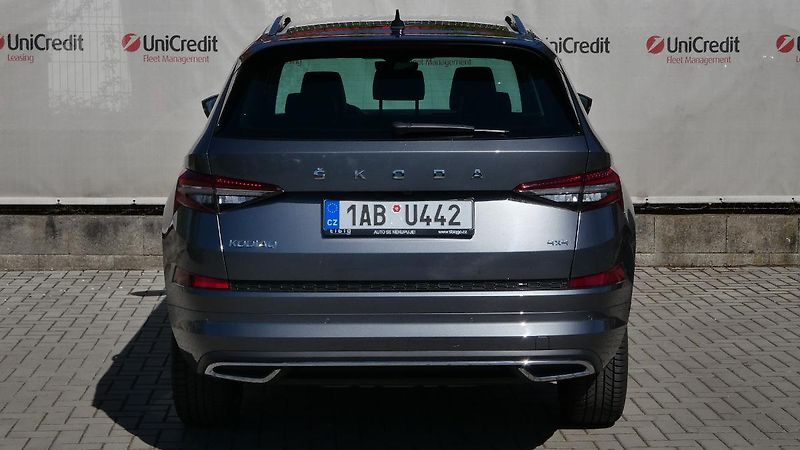 Škoda Kodiaq 2,0 TSI 140 kW L&K 4x4 DSG - fotka 4 z 26