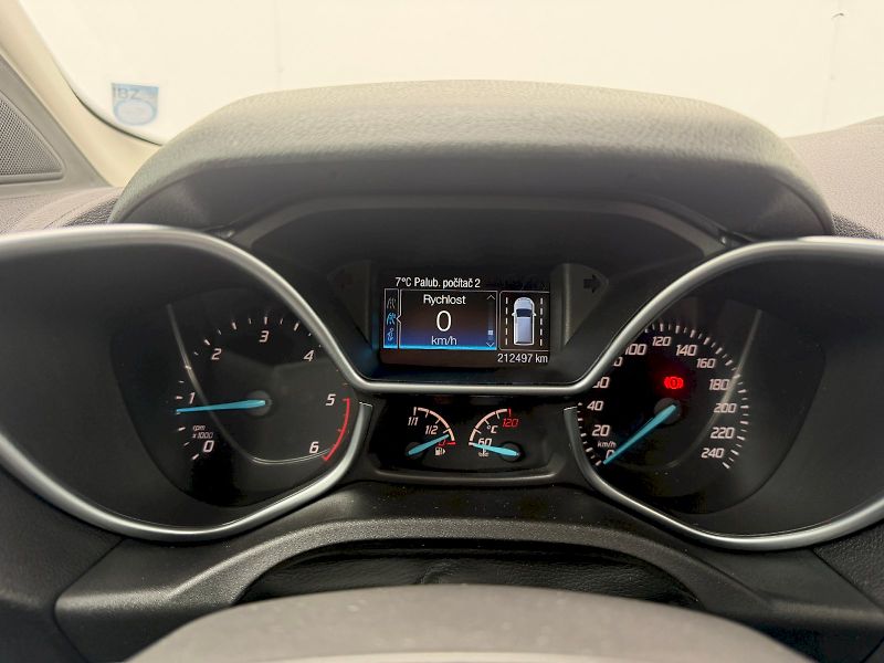Ford Tourneo Connect (2017) 1.5 TDCi 88kW Titanium 7 míst - fotka 15 z 35