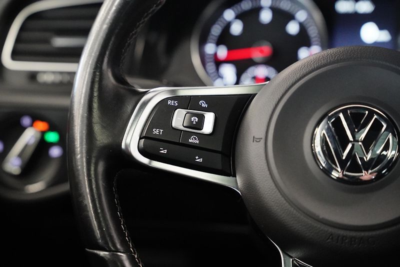Volkswagen Golf - fotka 15 z 28