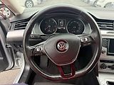 Volkswagen Passat (2015) 2.0 TDi, AC, park.asist - náhled 9
