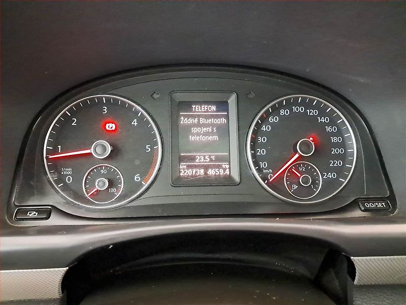 Volkswagen Touran (2012) 1.6 TDI, Navi, Tempomat - fotka 11 z 21