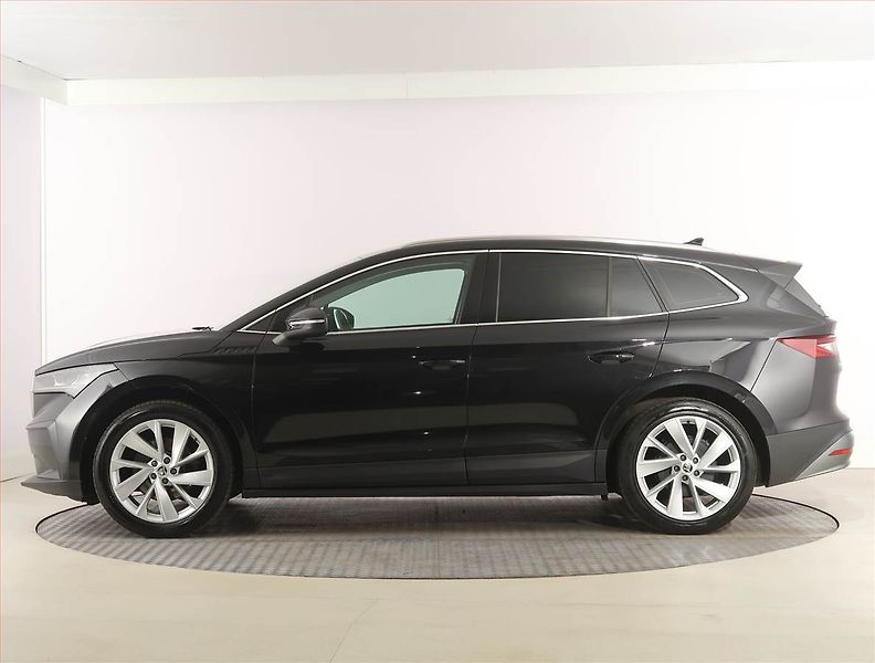 Škoda Enyaq (2023) Suite iV 80 (82 kWh), SoH 94% - fotka 3 z 29