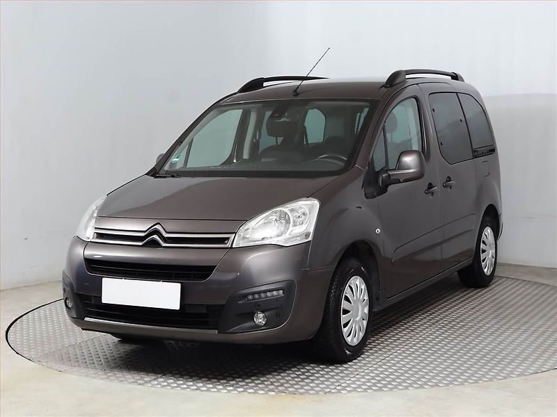 Citroën Berlingo (2018) Shine 1.6 BlueHDi, 5Míst, ČR - fotka 2 z 15