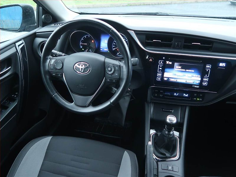 Toyota Auris (2018) 1.6 Valvematic, Serv.kniha - fotka 7 z 15