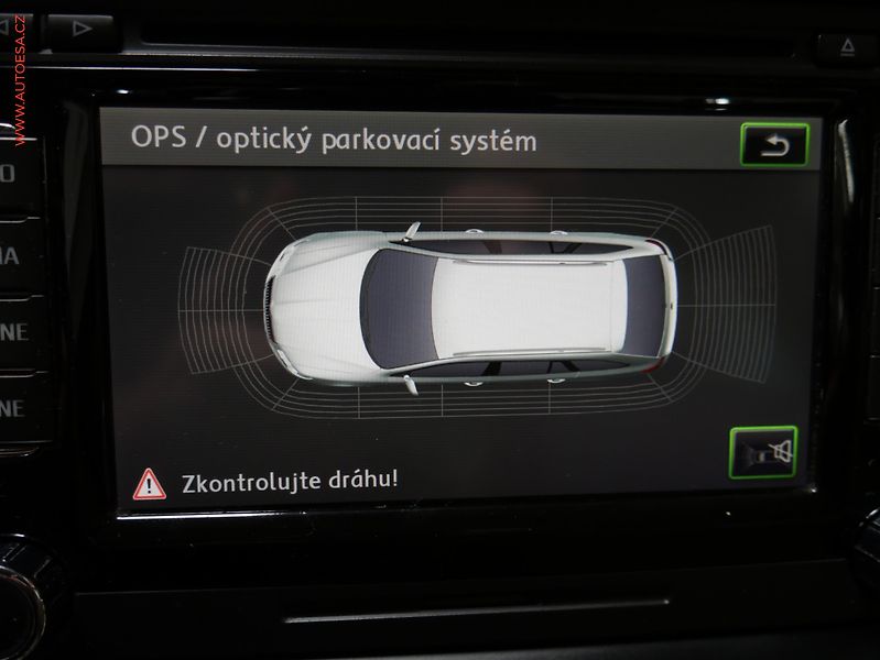 Škoda Superb (2013) 1.6 TDi, Navi, bixen, kůže - fotka 26 z 26