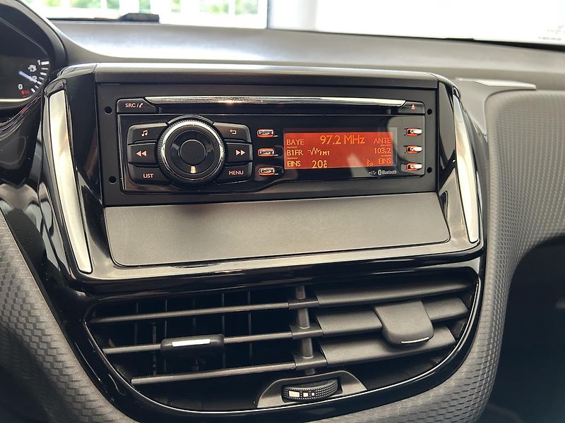 Peugeot 2008 1.2  Access - fotka 8 z 22