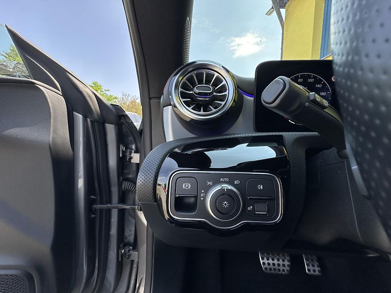 Mercedes-Benz CLA (2023) C180 AMG/PANAROMA/FACELIFT - fotka 8 z 44