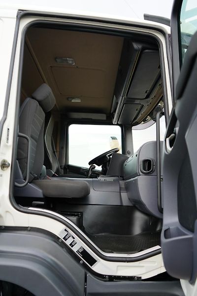 Scania (2012) P 360 / 6 X 4 / SKRZYNIOWY + H - fotka 8 z 51