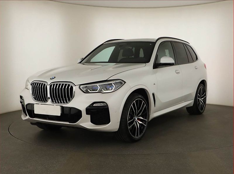 BMW X5 (2021) xDrive30d - fotka 2 z 29