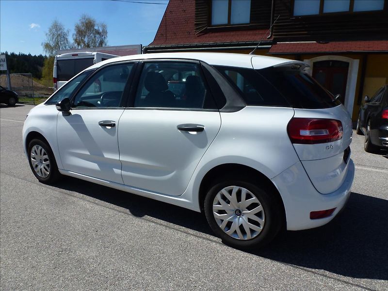 Citroën C4 Picasso 1,2 i 12V 110 Nové rozvody + o - fotka 12 z 42