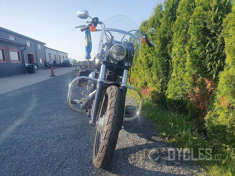 Harley-Davidson FXDB Dyna Street Bob (2014) - fotka 7 z 10