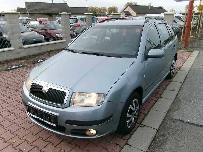 Škoda Fabia (2006) 1,4 16V KLIMA 2.MAJ - fotka 1 z 23