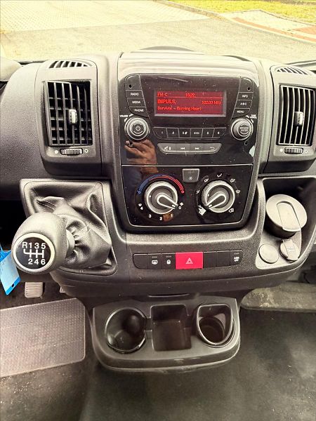 Fiat Ducato 2,3  2,3 9 MÍST - fotka 25 z 36