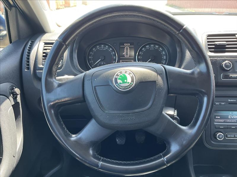 Škoda Fabia 1,6 TDi ČR KLIMA ALU 2 x KOLA - fotka 15 z 33