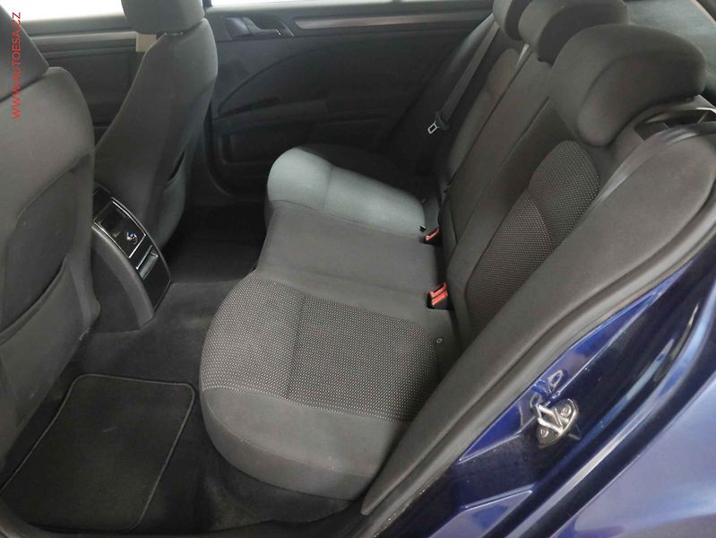 Škoda Superb (2011) 2.0 TDi, AC, STK4/28 - fotka 10 z 15