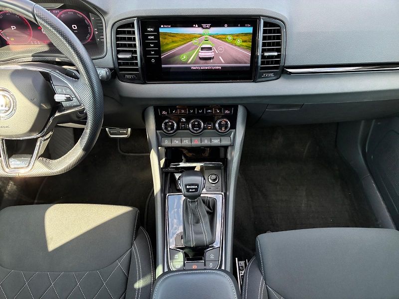Škoda Karoq (2023) SPORTLINE 2.0TDI 110kW DSG 4x4 - fotka 10 z 11