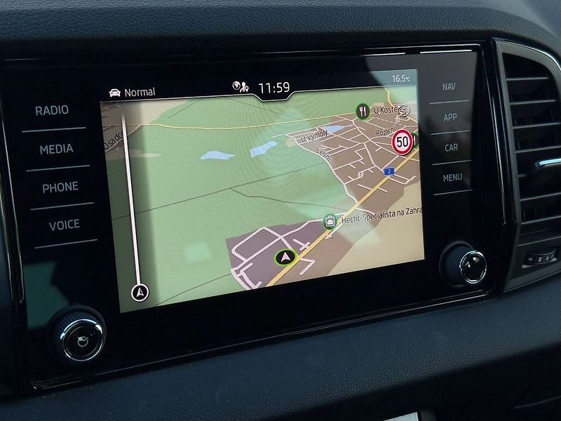 Škoda Karoq 2.0TDI 110kW DSG 4x4 Sportline - fotka 10 z 20