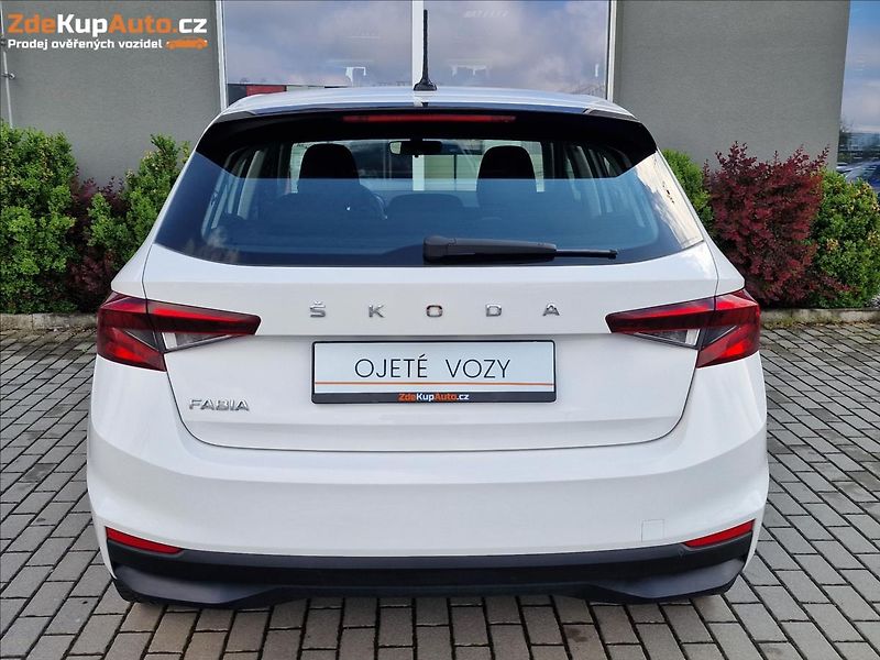 Škoda Fabia 1.0TSI Ambition,ČR,1.Majitel - fotka 9 z 50